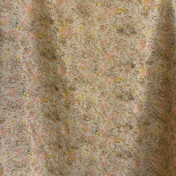 Lauren Conrad Size Large Top - Picture 2 of 3